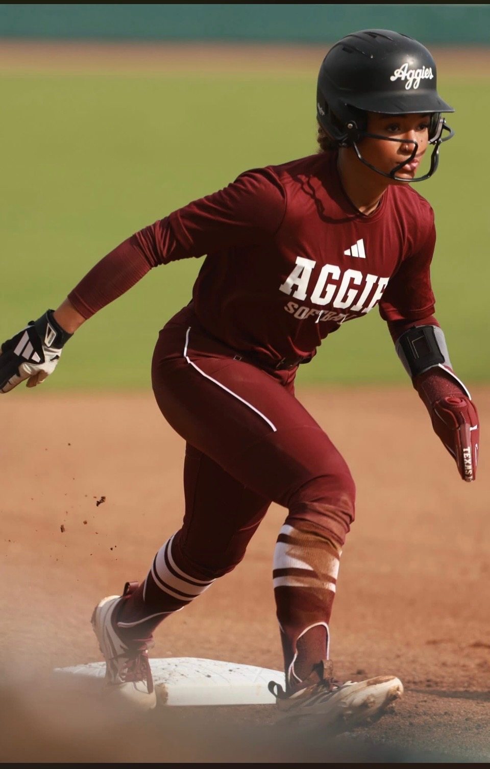 Texas A&M softball player taking a lead with DigiWrist on the wrist